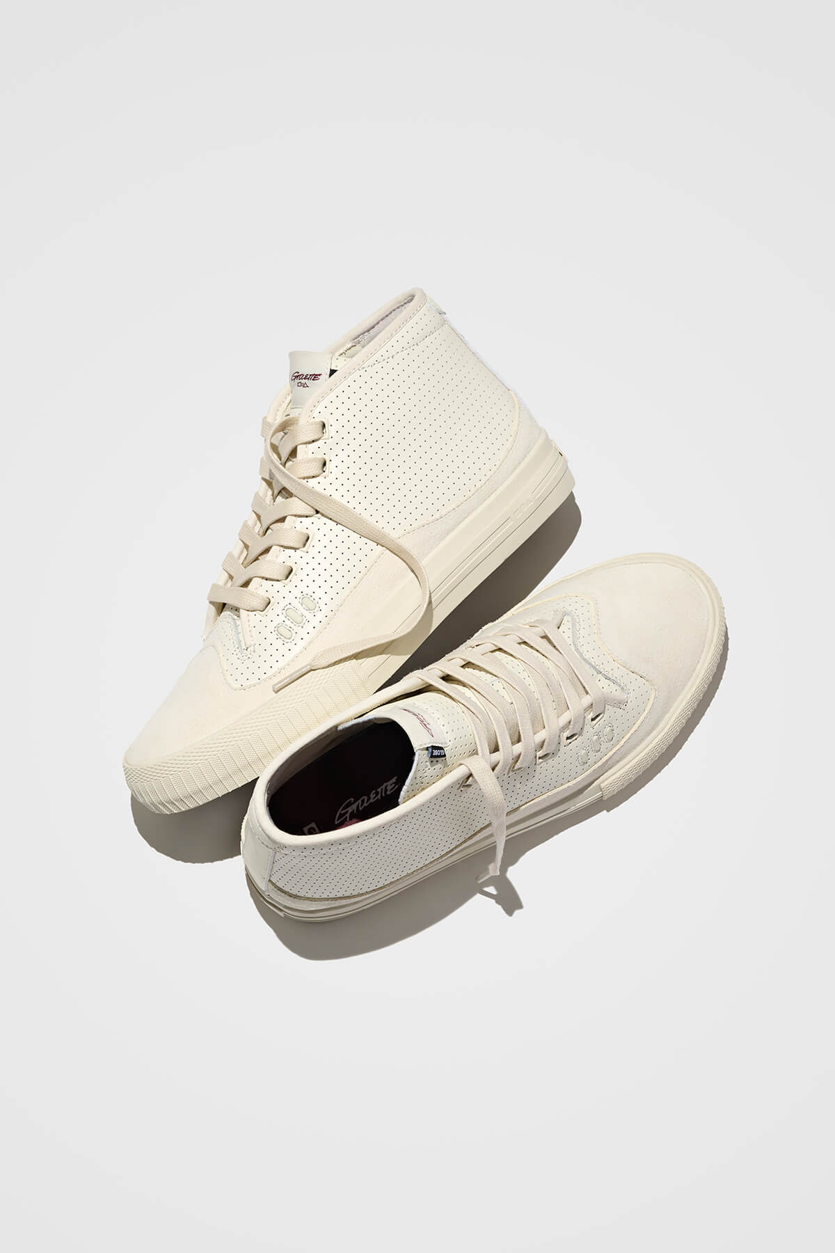 Globe - Gillette Mid - Cream Leather