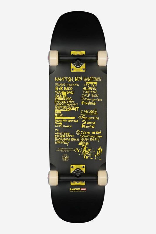 Globe - Martello - Ramones/Hey Ho - 8,625" Completo Skateboard