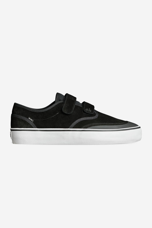 Globe - Motley Ii Strap - Black/White - Skate Shoes