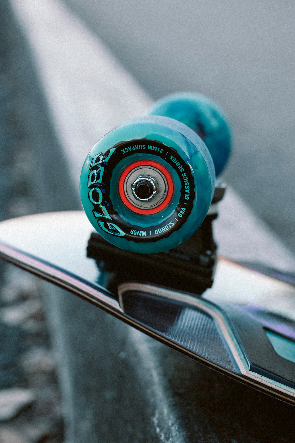 Talon 30" Cruiserboard - Black/Blue/Green