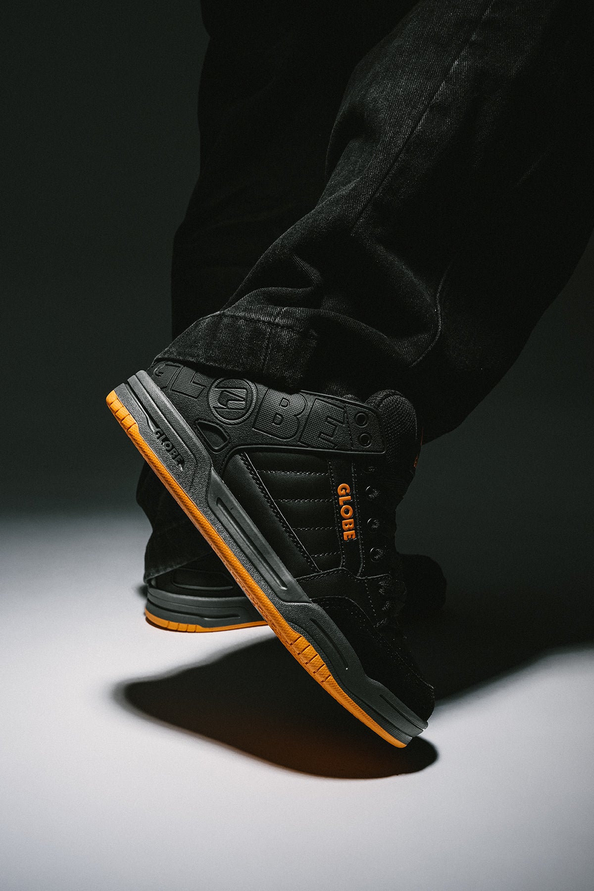 Tilt - Black/Orange - Shoes