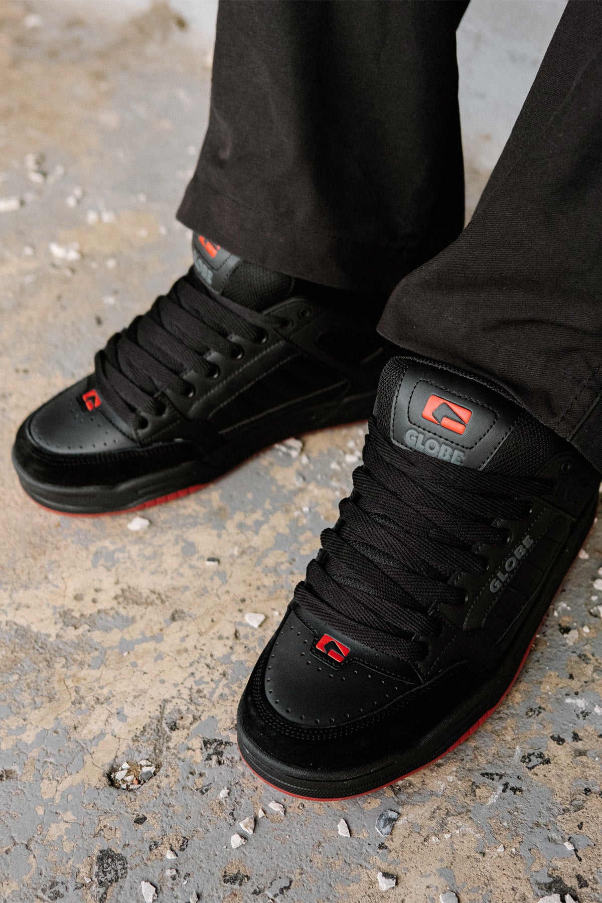 Shop Tilt - Black/Red/Charcoal – Globe Europe