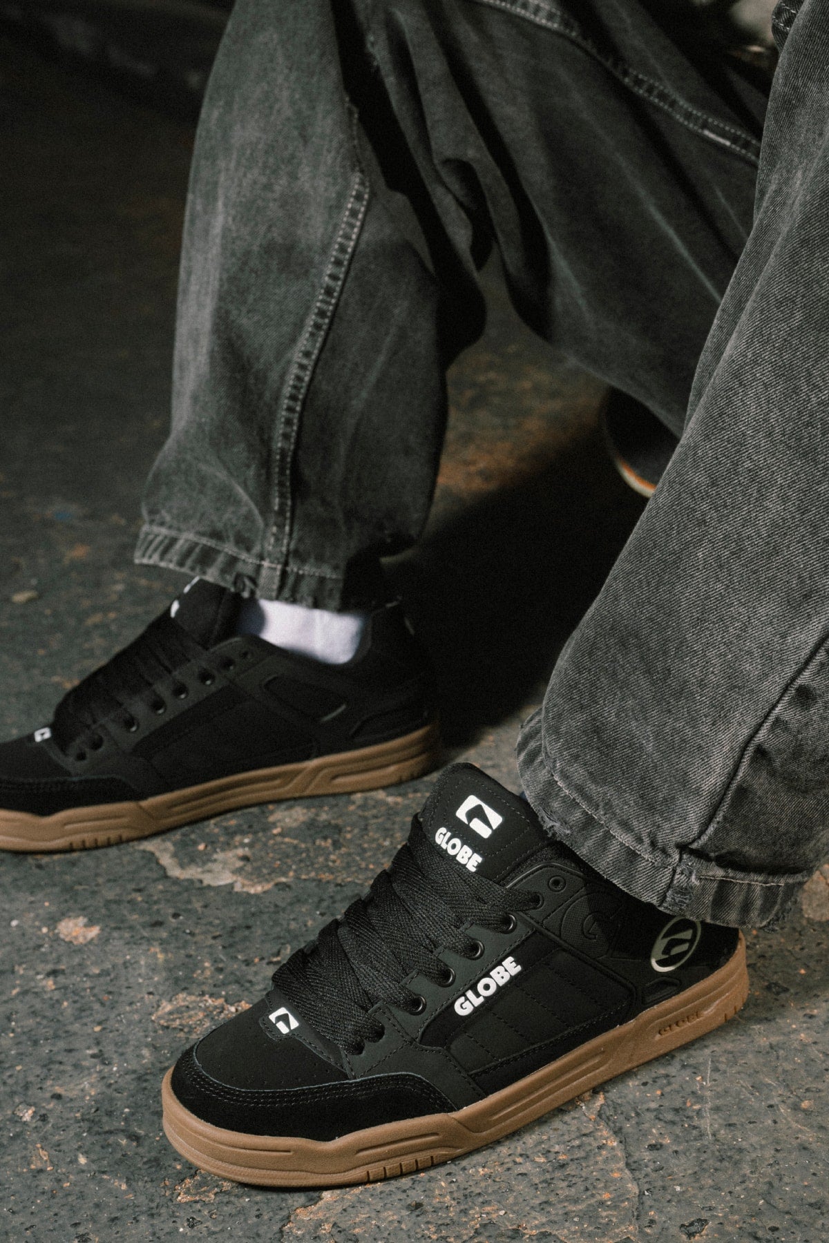 Tilt - Onyx/Gum - Shoes