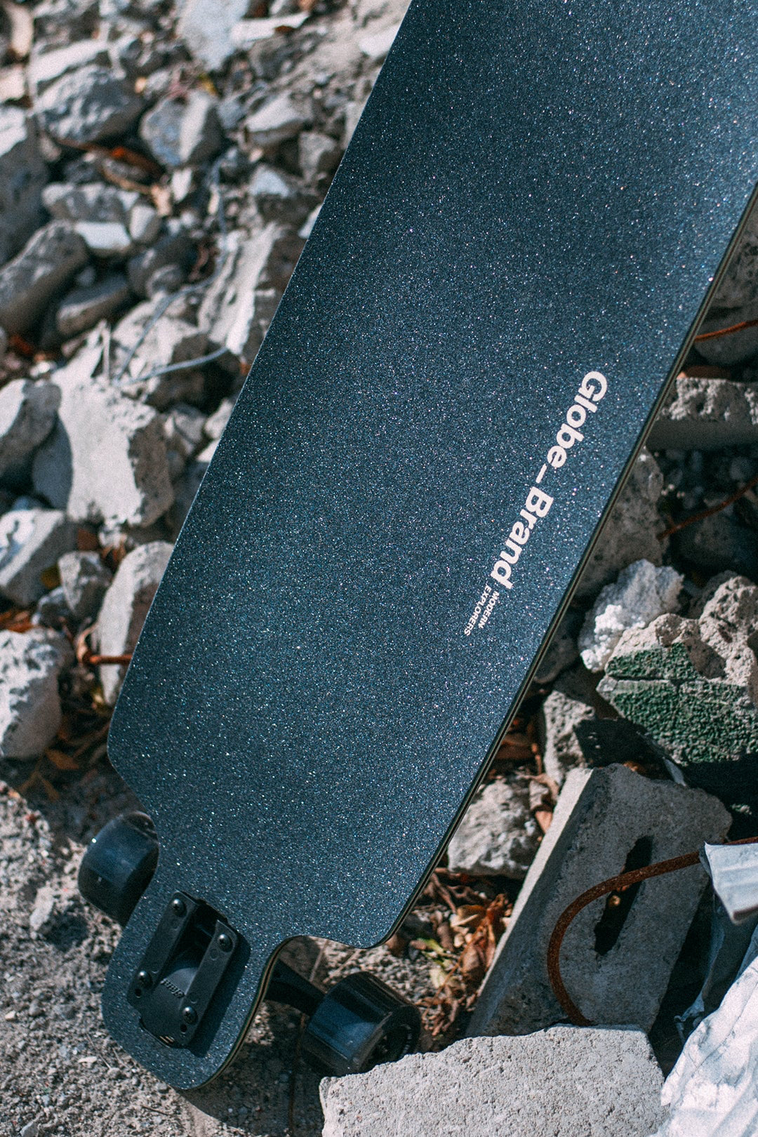 Caravan 39" Longboard - Black/Forest