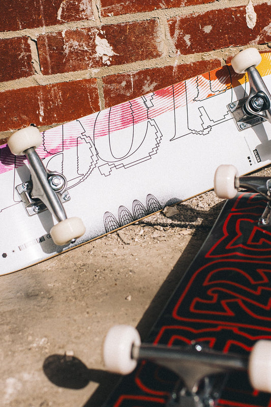 G0 Hive 7.75 Complete Skateboard - Blizzard