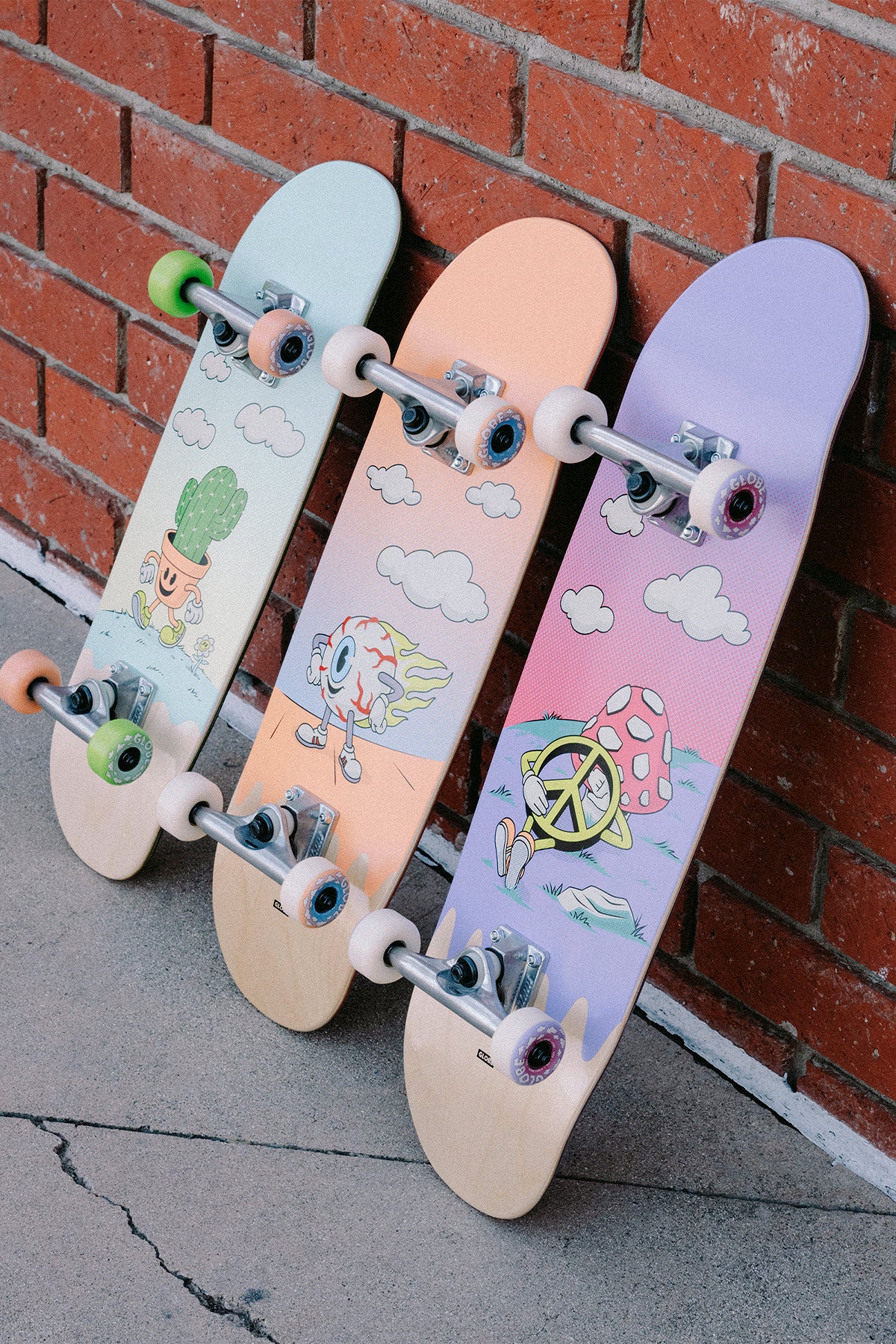 Kids Grip 95 Mid 8.25 Complete Skateboard - Wide - Peace Man
