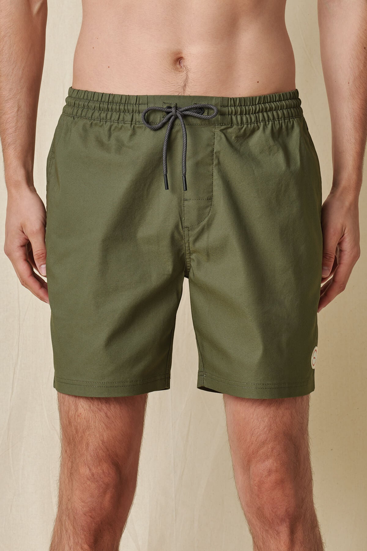 clean swell poolshort olive