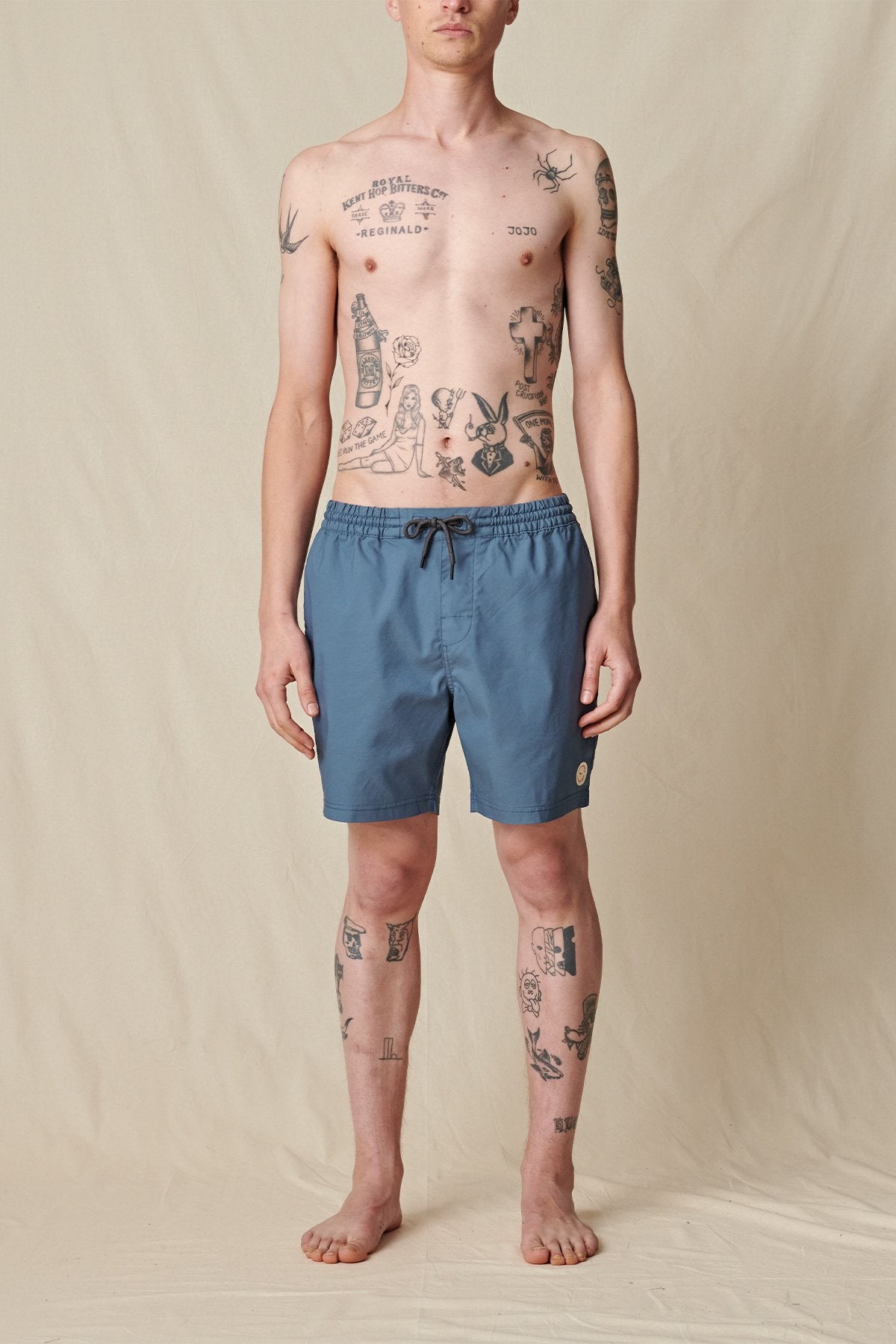Globe Pantalones cortos - Clean Swell Poolshort en color Slate Blue
