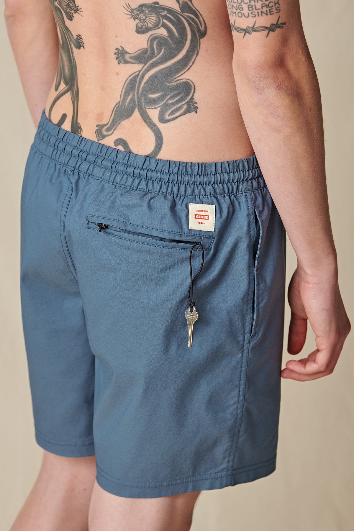 Globe Shorts - Clean Swell Poolshort in de kleur leisteen Blue