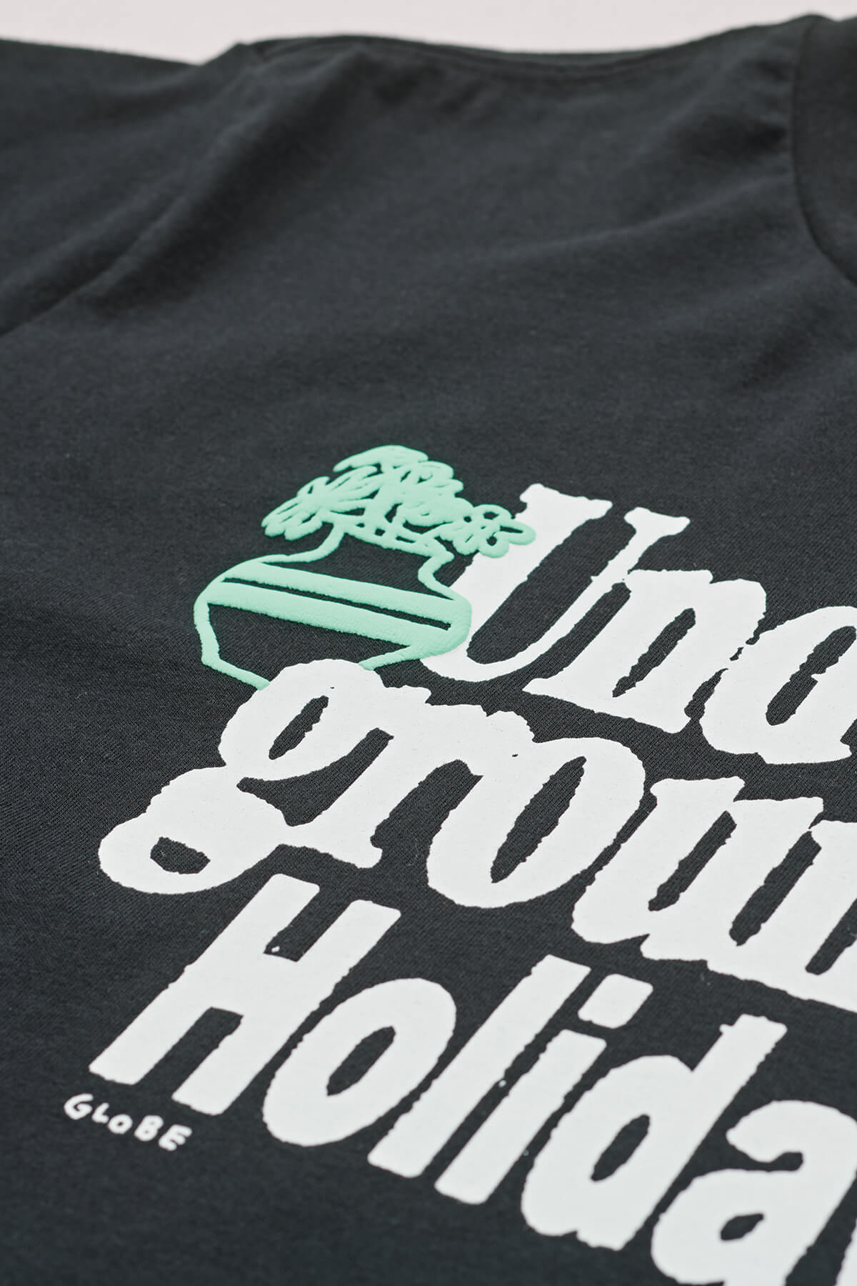 underground holiday ss tee black