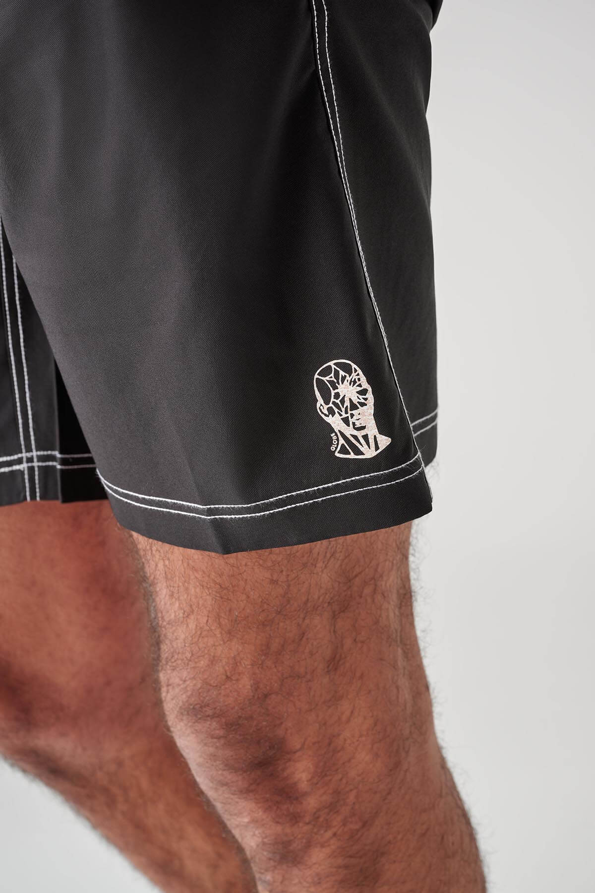 smashed poolshort black